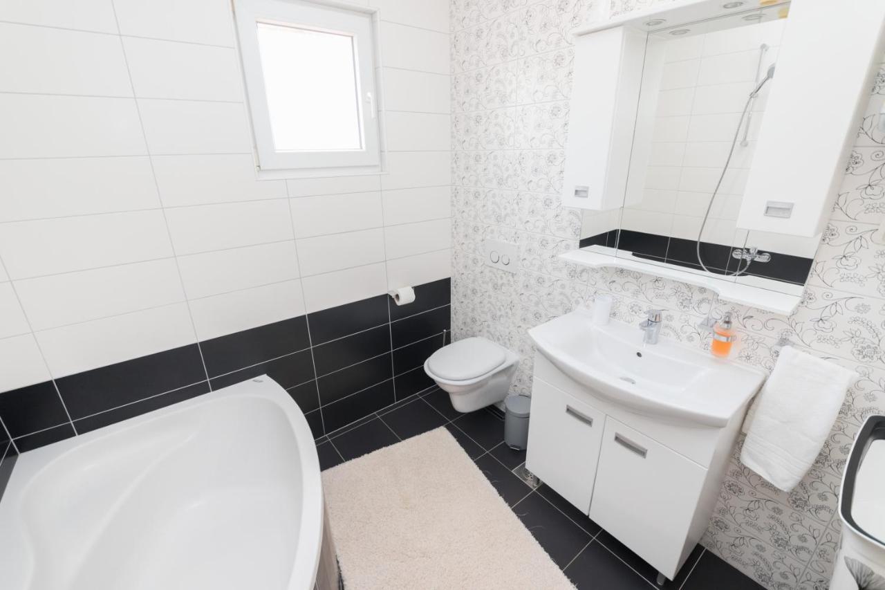 Turta Apartment Zadar Buitenkant foto